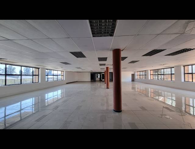 6,561M² WAREHOUSE TO LET IN HUGHES